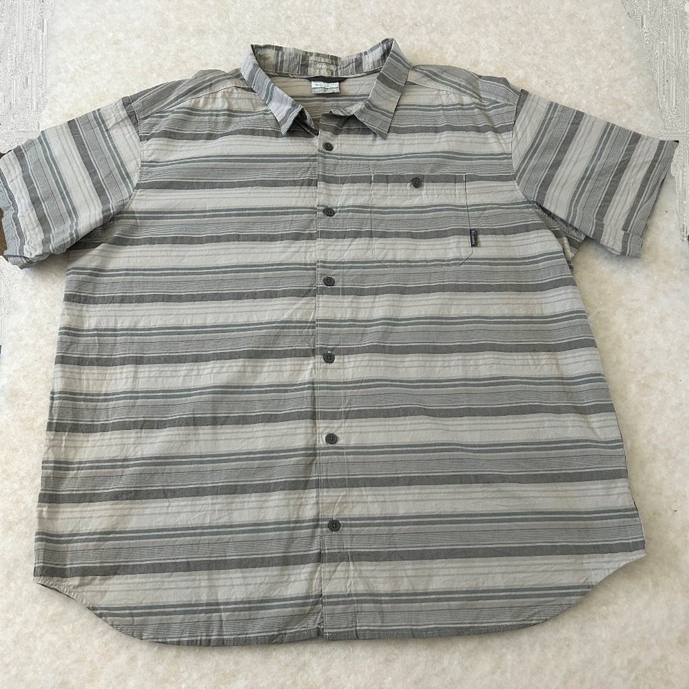 Columbia Men's Button Down Short Sleeve Striped Shirt Gray/Taupe Pocket Size XXL